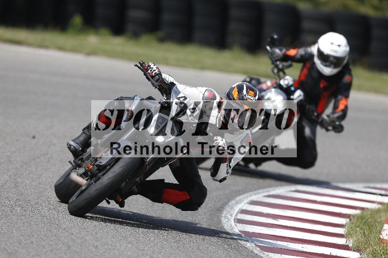 /Archiv-2025/49 26.08.2025 Cornu Master School ADR/blau-bleu/44